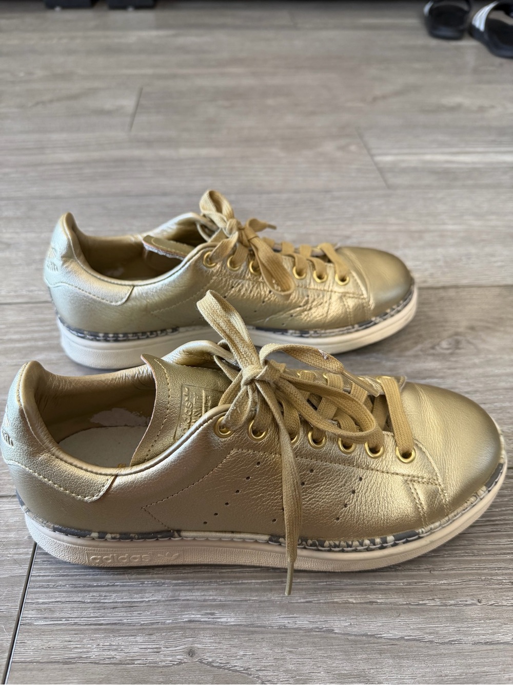 adidas Stan Smith New Bold Gold Metallic Snake Womens 7.5 F34120 Sneakers - Picture 5 of 8